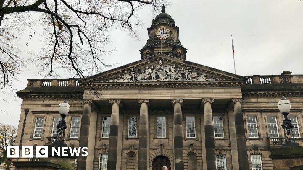 Concerns after app for reporting Lancaster issues 'closes cases'