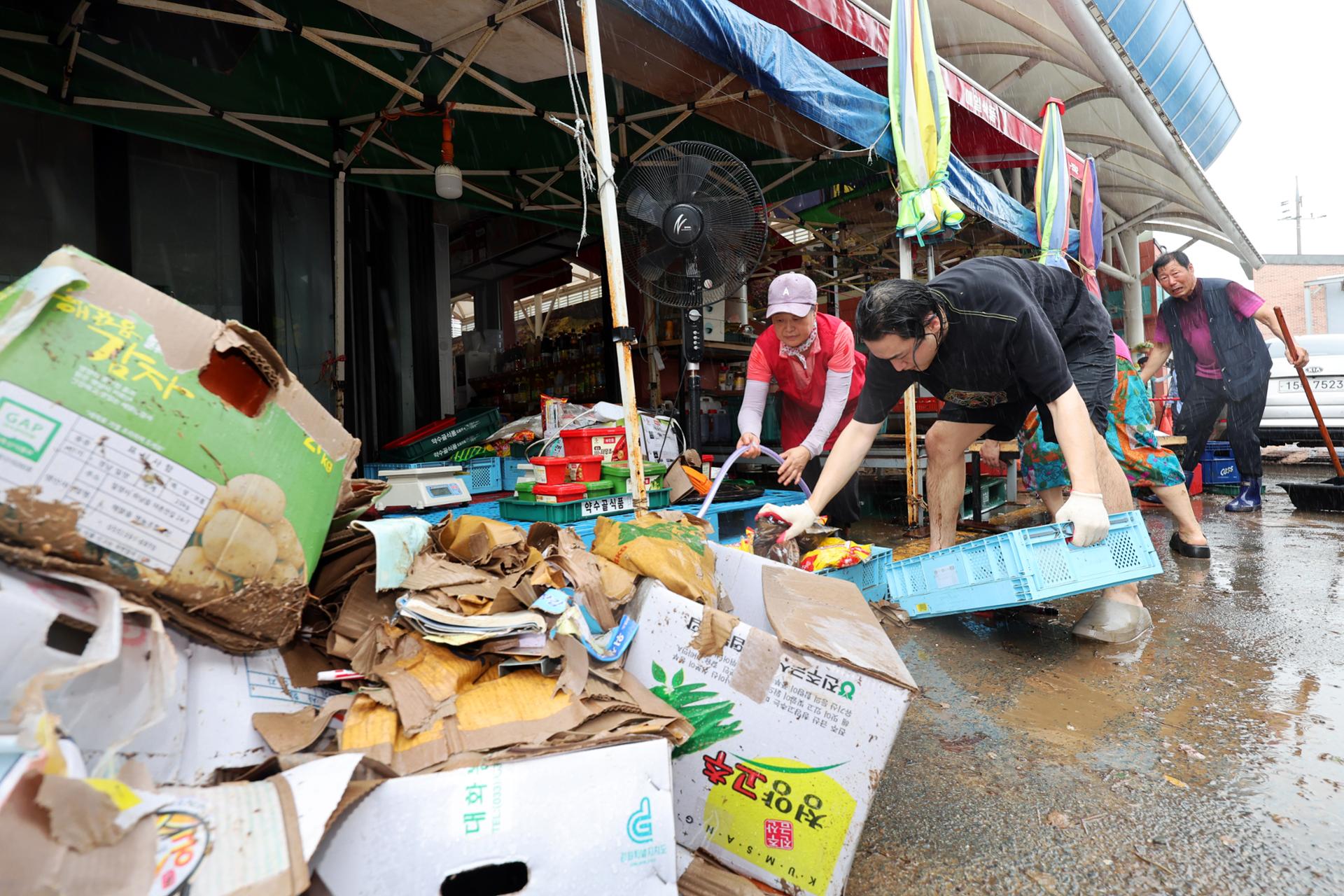 Lee declares two South Jeolla areas special disaster zones following heavy downpours - The Korea Times