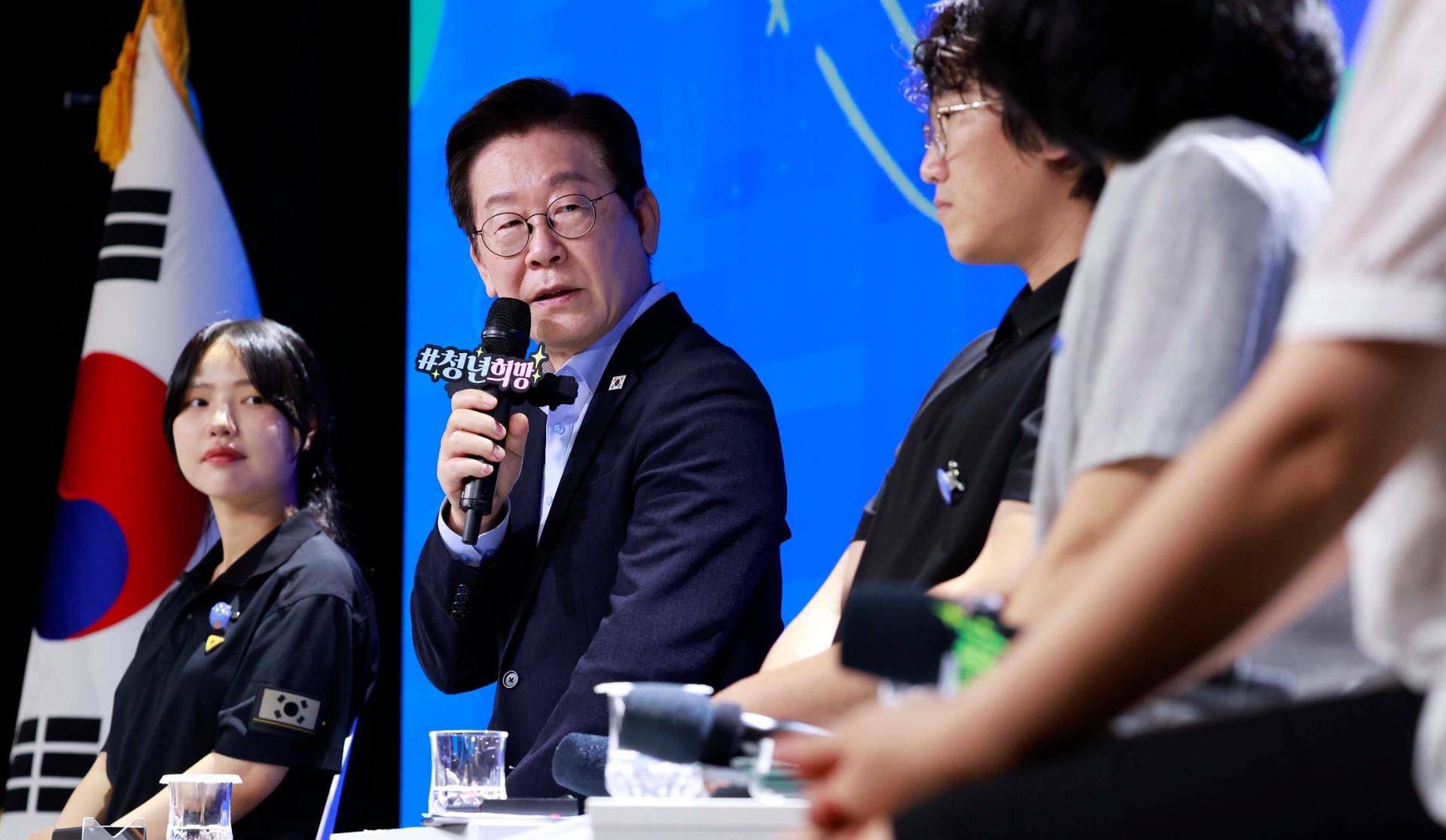 Lee pledges to expand opportunities for young people - The Korea Times