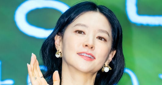 Lee Young-ae's housewife enters drug world to protect family