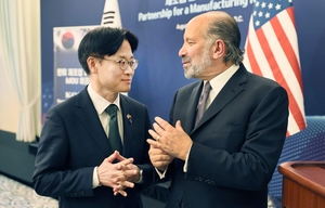 Lutnick says will 'fix' immigration issues involving S. Korea's investment in US: industry minister