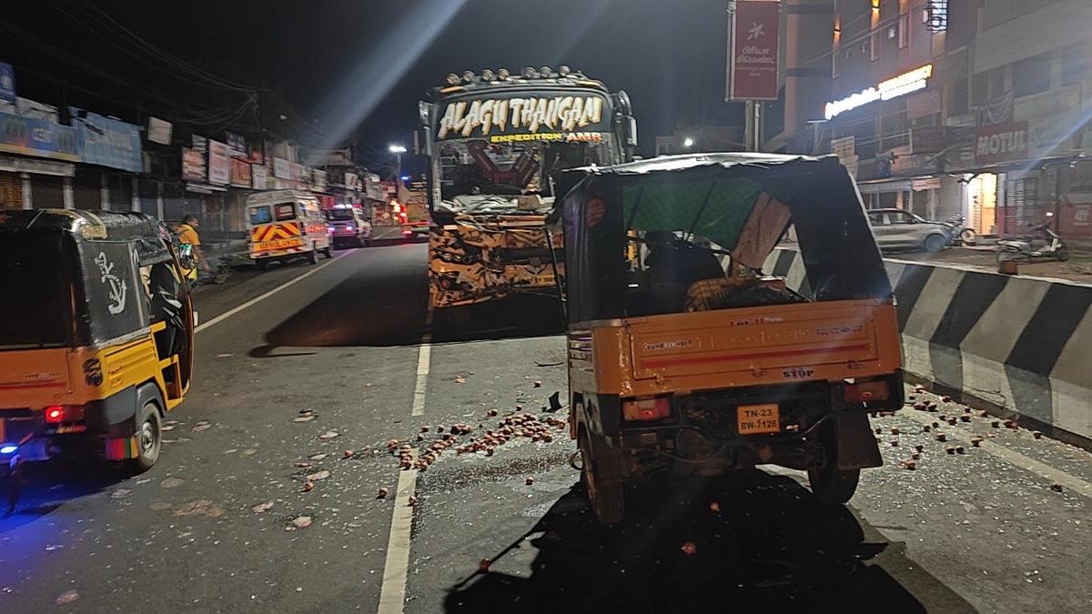 Man killed as bus collides with van near Jolarpet