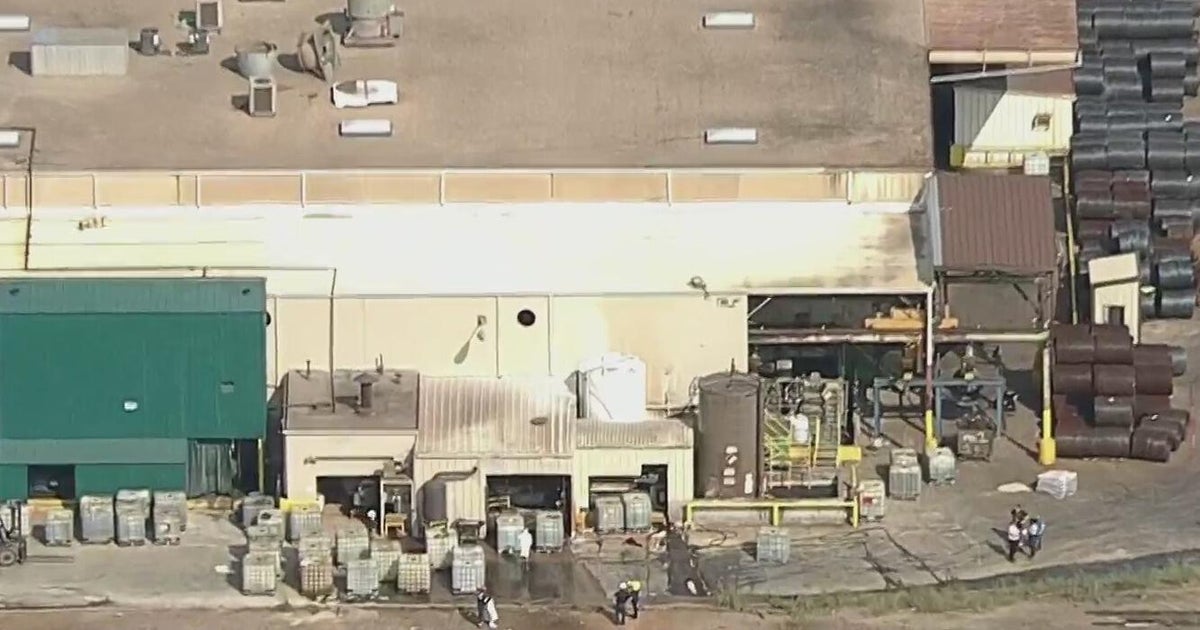 Man severely burned in Carrollton chemical accident; leak not yet contained, city says