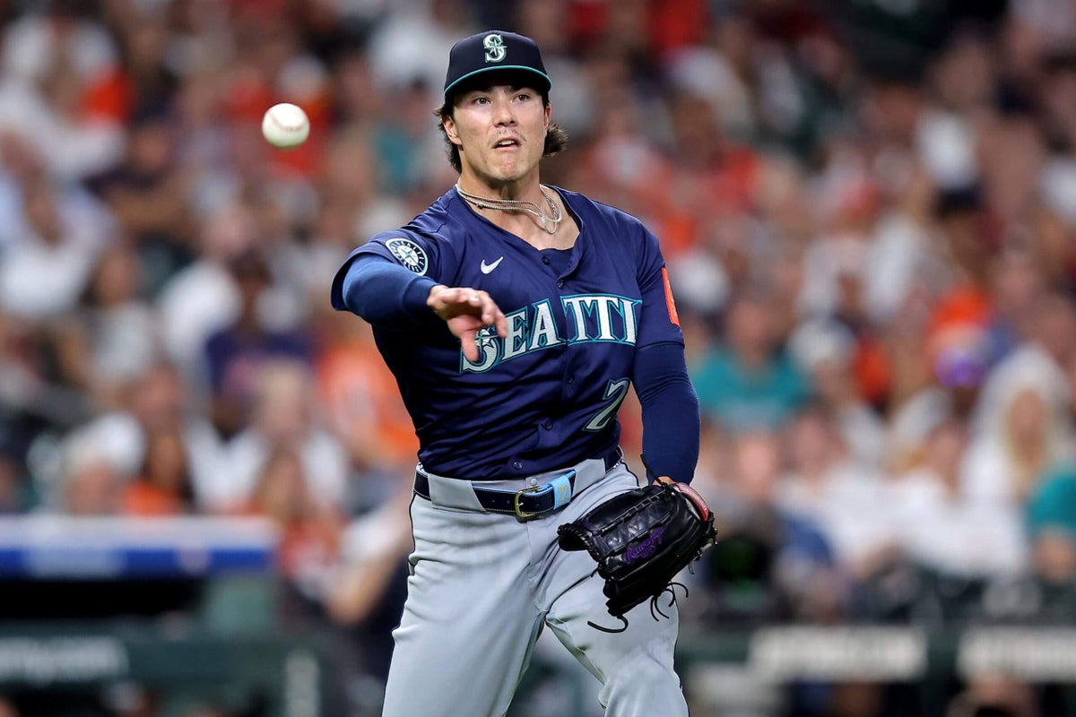 Mariners' Bryan Woo leaves pivotal AL West clash against Astros after 5 scoreless innings