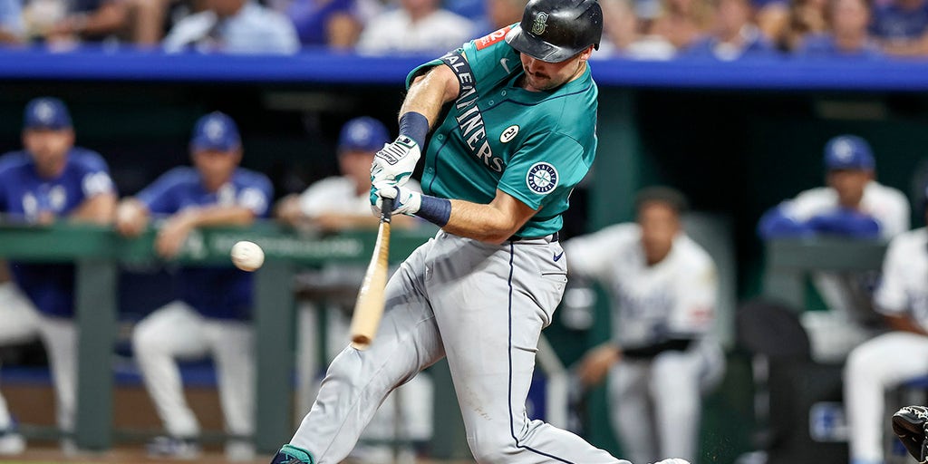Mariners' Cal Raleigh breaks Yankees legend Mickey Mantle's switch-hitter home run record with historic blast