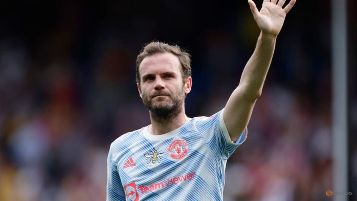 Mata joins Melbourne Victory ahead of new season