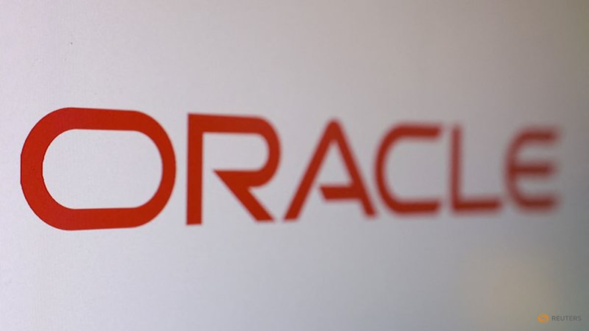 Moody's flags risk in Oracle's $300 billion of recently signed AI contracts