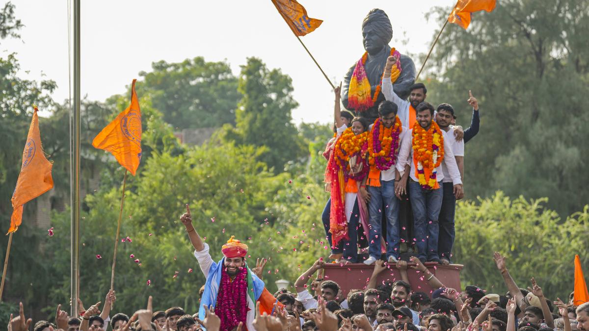 'Most disappointed with students': Delhi HC express displeasure over use of luxury cars in DUSU poll campaigns