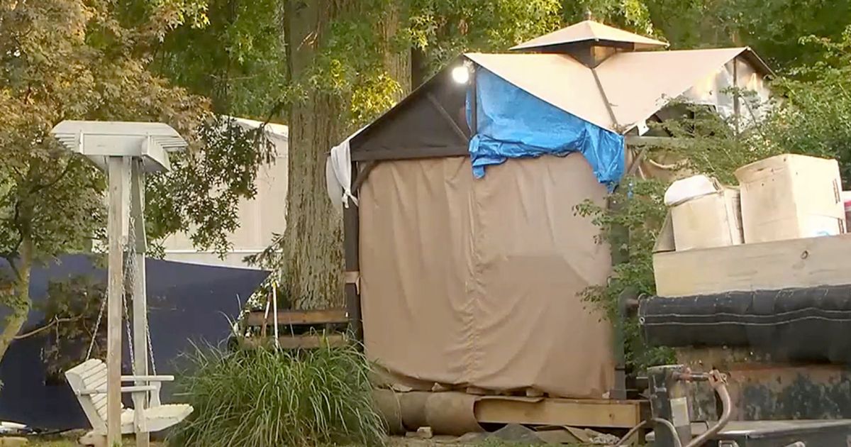 Mum forces kids to live outside as house was 'unlivable' while she moves away