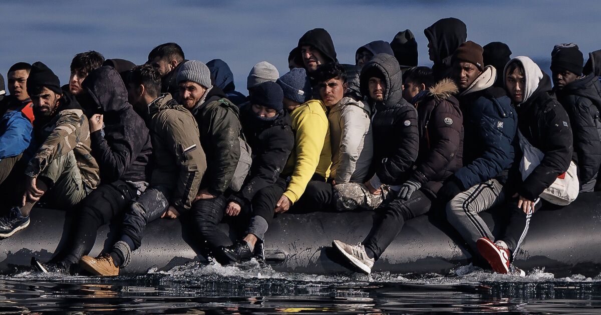 Mums 'scared to let kids out' as 1,500 schools now near Labour's migrant hotels