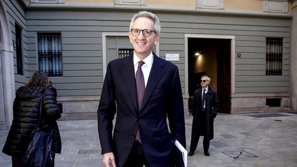 Nagel sells more Mediobanca shares, taking total up to 53 mn - Business - Ansa.it
