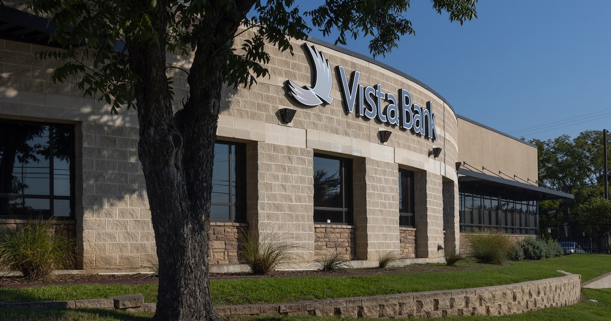 National Bank Holdings buys Dallas' Vista in $369M deal