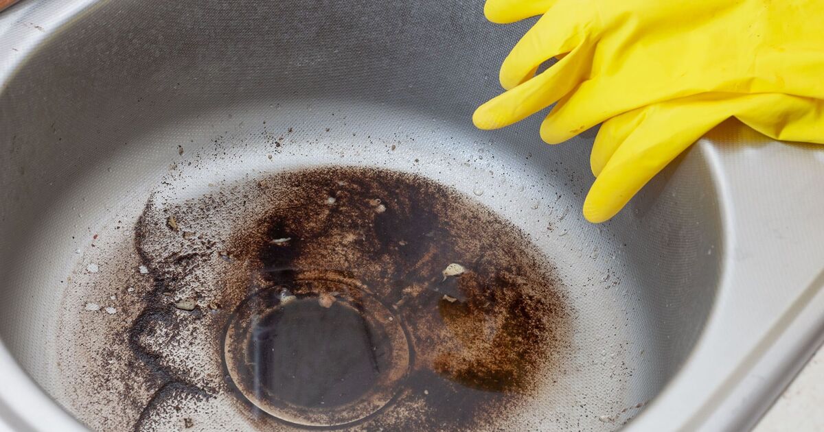 Never use vinegar and bicarb to clear drains as kitchen ingredient works better