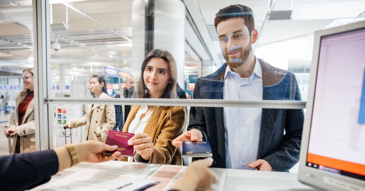 New airport security changes to impact Brits with 'long queues' to be expected - Daily Star