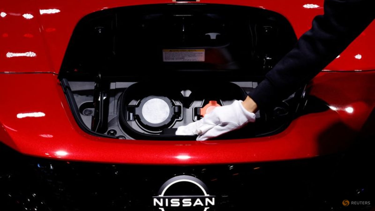 Nissan reduces output plan for new Leaf due to battery shortage, Nikkei says
