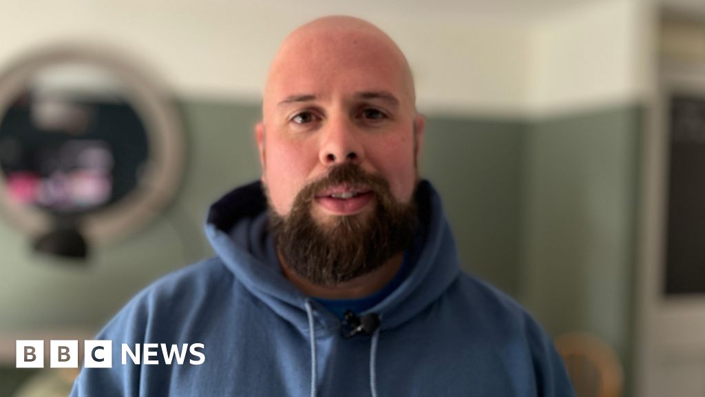 Norwich Baton of Hope walk led by those bereaved by suicide