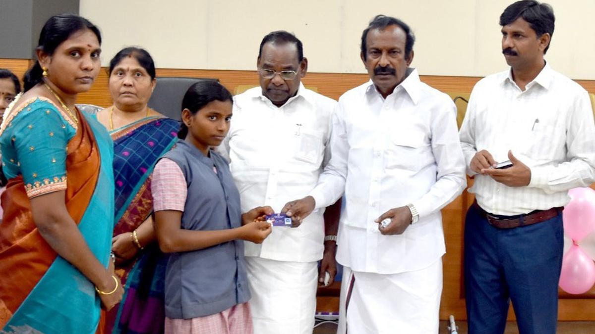 Over 200 children to get monthly aid under Anbu Karangal scheme in Erode district