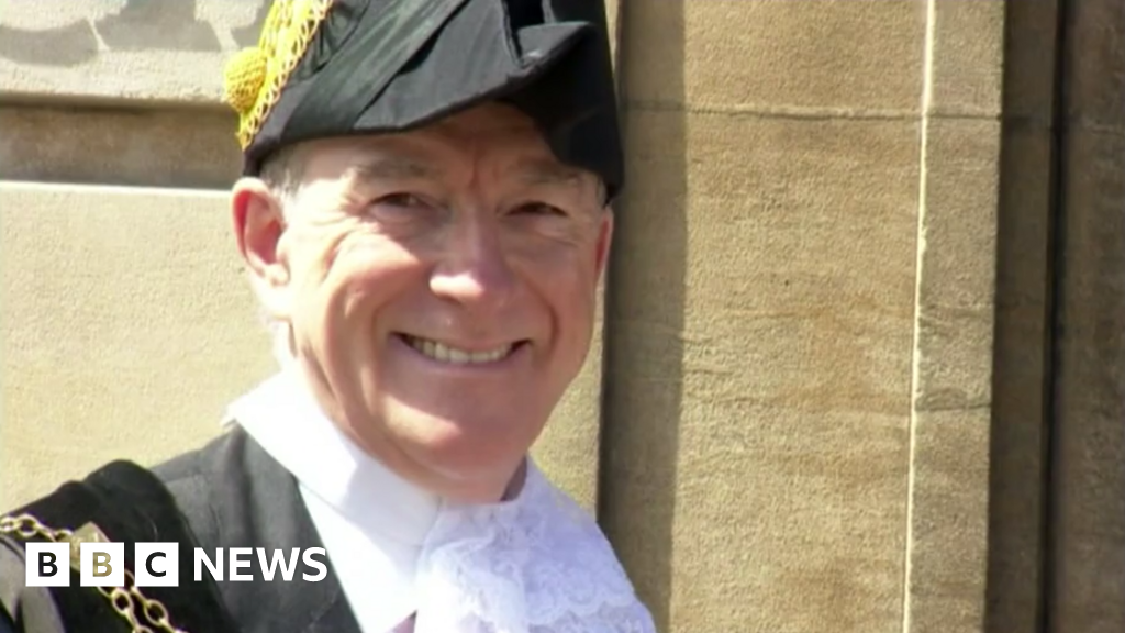 Peter Mandelson facing sack from high steward of Hull role