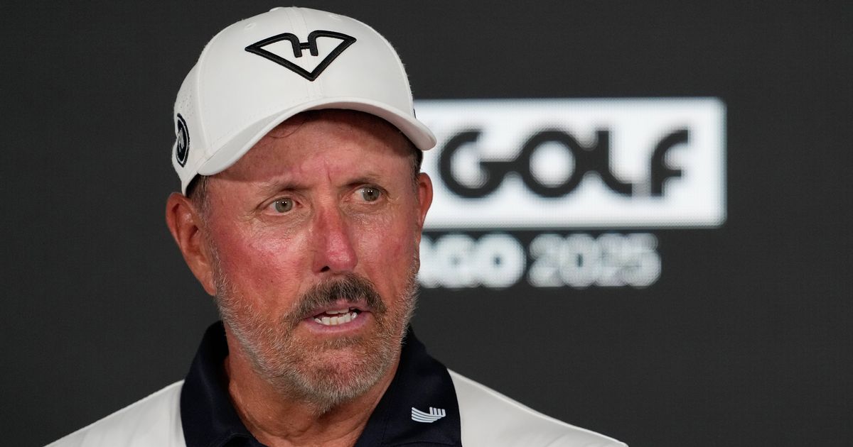 Phil Mickelson makes it perfectly clear which PGA Tour star he wants to sign to LIV Golf - The Mirror