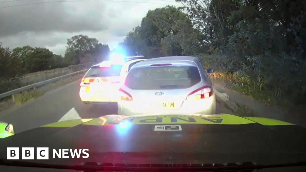 Police pursuit of 10mph 'one of slowest seen in Derbyshire'