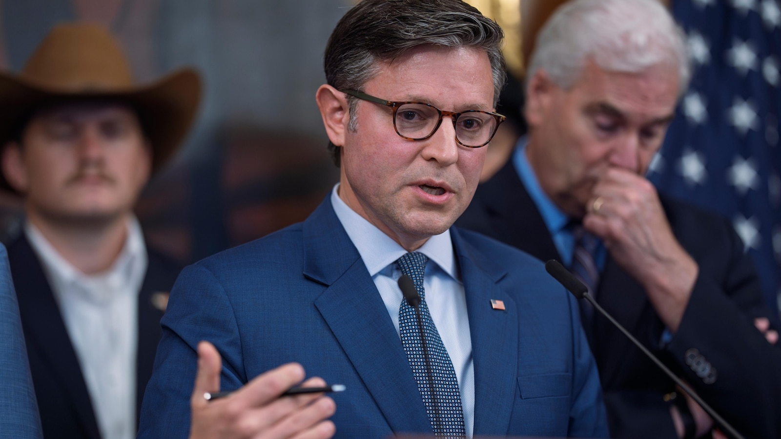 Political parties trade blame for potential shutdown