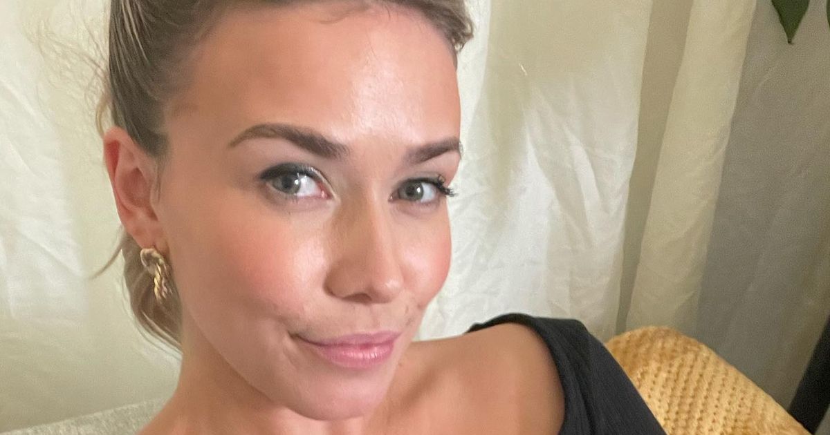 Pregnant First Dates star Laura Tott lifts lid on latest health diagnosis 3 months before due date - The Mirror