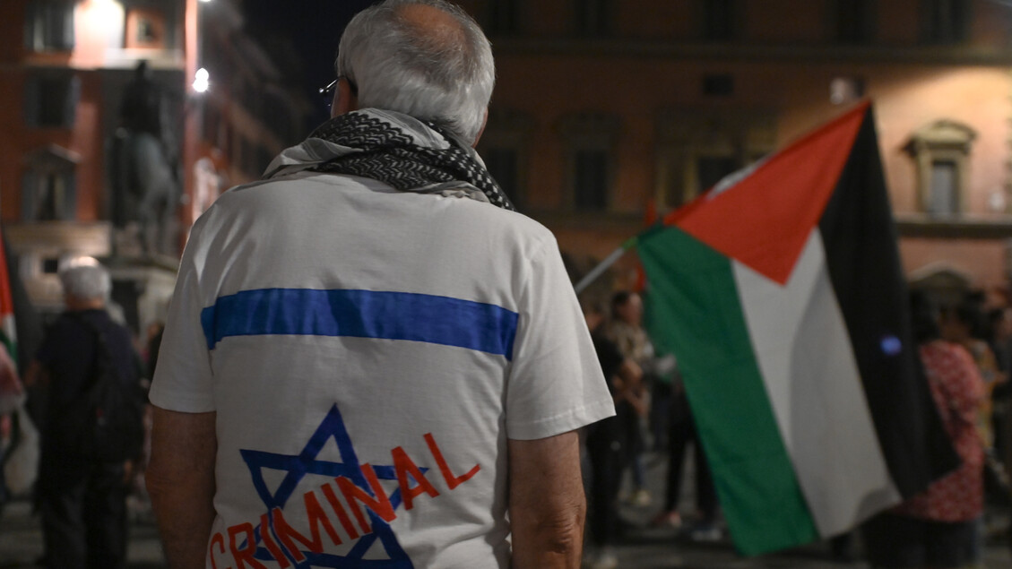 Pro Pal protest disrupts Milan City Council meeting - Politics - Ansa.it