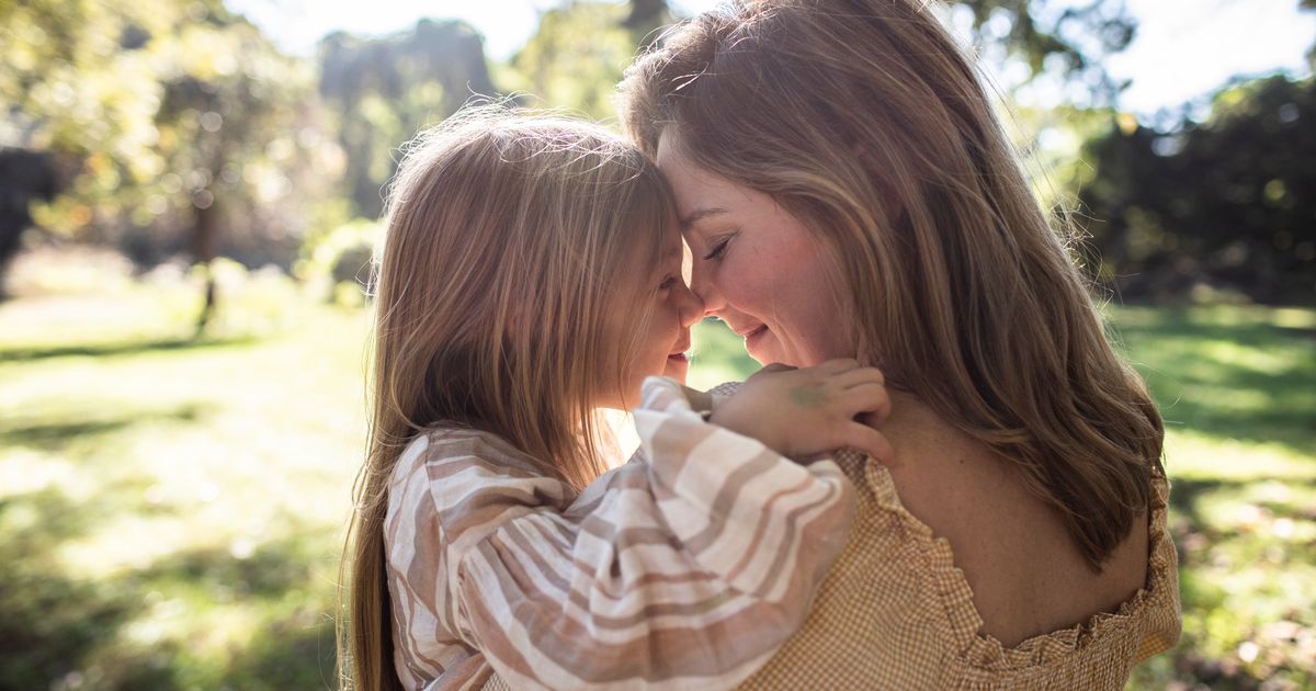 Psychologist warns 'your mum shouldn't be your best friend' - The Mirror