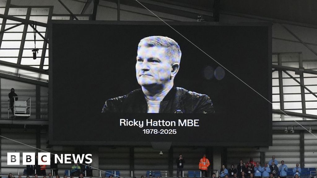 Ricky Hatton 'stayed true' to hometown Hyde locals say