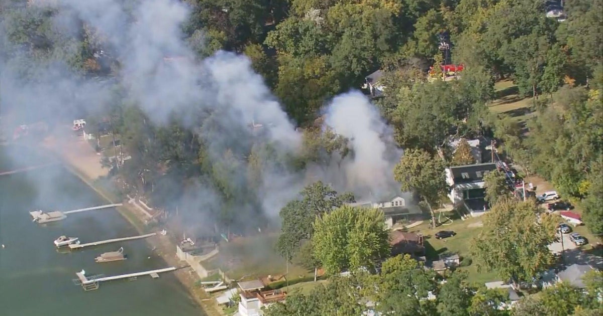 Round Lake, Illinois, house fire on Summit Place prompts major response