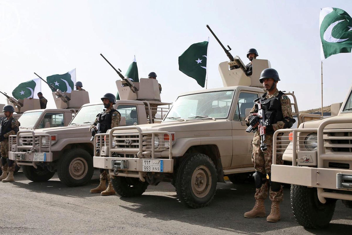 Saudi Arabia signs mutual defense pact with nuclear-armed Pakistan after Israel attacks Qatar
