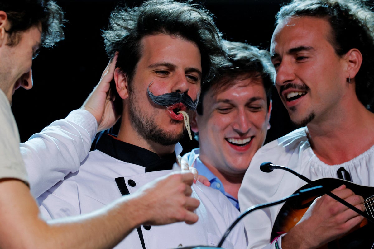 Science behind pasta sauce, pizza-eating lizards, drunk bats win 2025 Ig Nobel