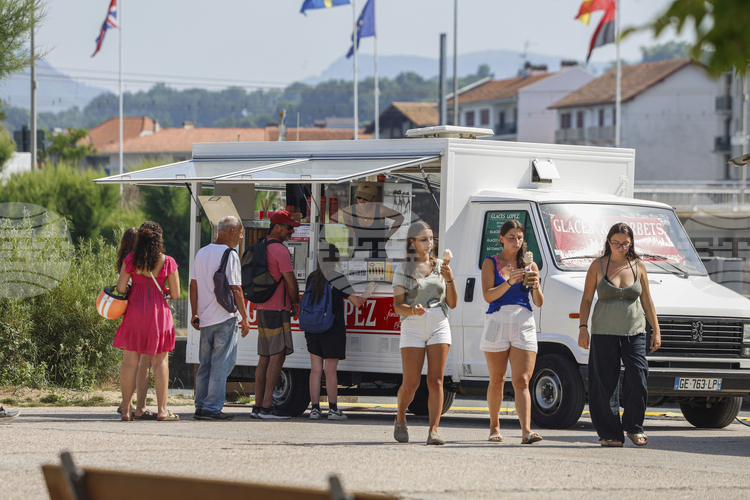 Services Production in Bulgaria Slows in June; EU, Euro Area See Slight Decline, M/M