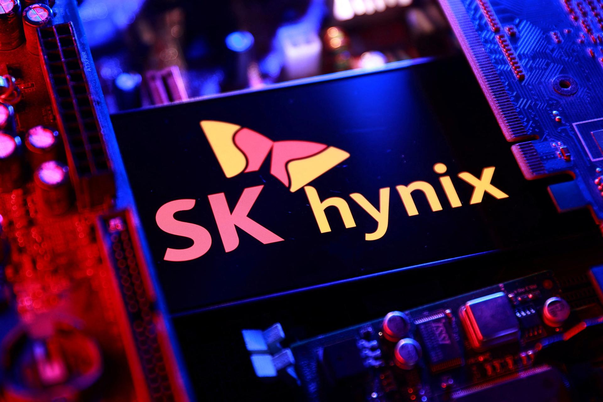 SK hynix tops corporate tax payment in H1 - The Korea Times