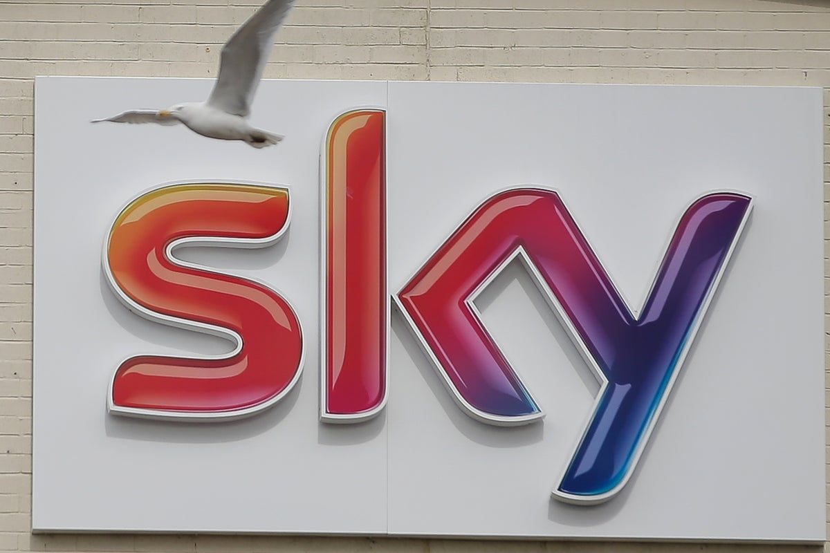 Sky puts 900 jobs at risk as media giant focuses on streaming