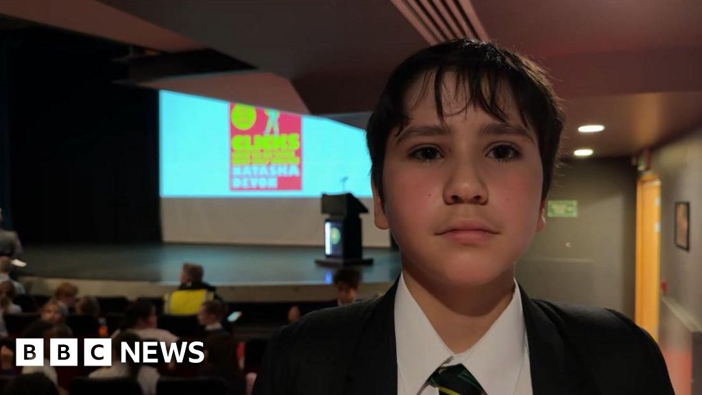 'Social media disconnected me from family'