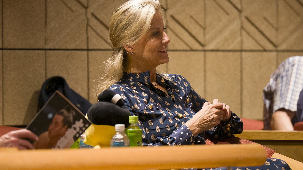 Sophie watches a sumo wrestling match as she kicks off tour of Japan