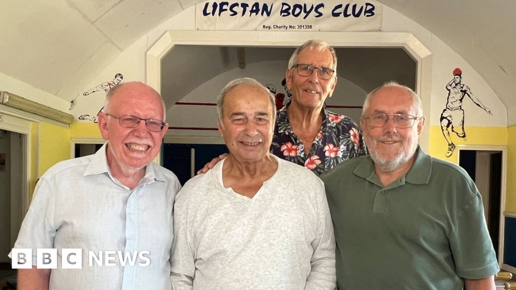 Southend: Youth and boxing club 'gobsmacked' as grant reinstated