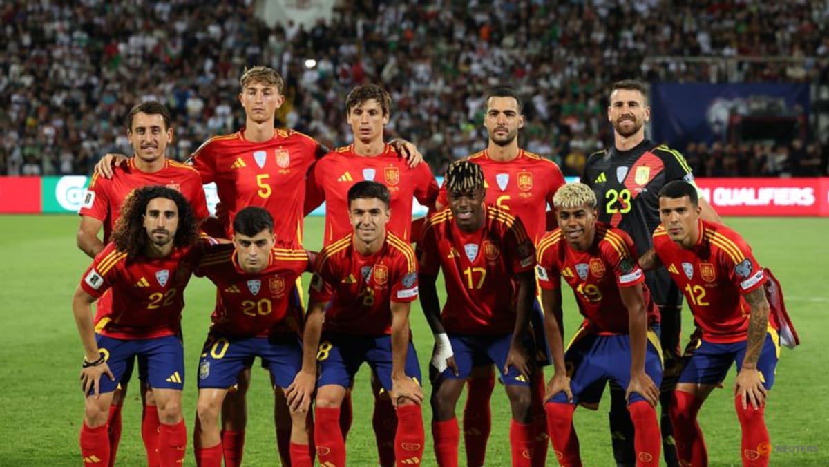 Spain return to top of FIFA rankings, Germany drop outside top 10