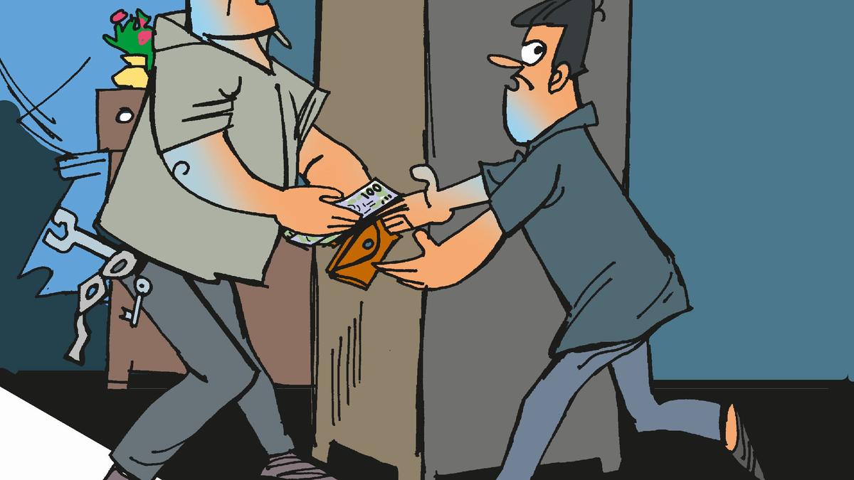 Special teams formed to investigate Vijayapura SBI branch robbery