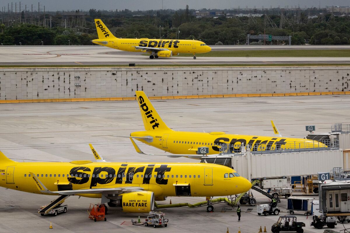 Spirit Air Pilots Assess Carrier's Request for $100 Million Cuts
