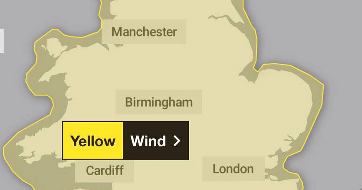 Storm Amy hits UK with 80mph winds as 'flying objects' and yellow alert issued for England and Wales - Daily Star