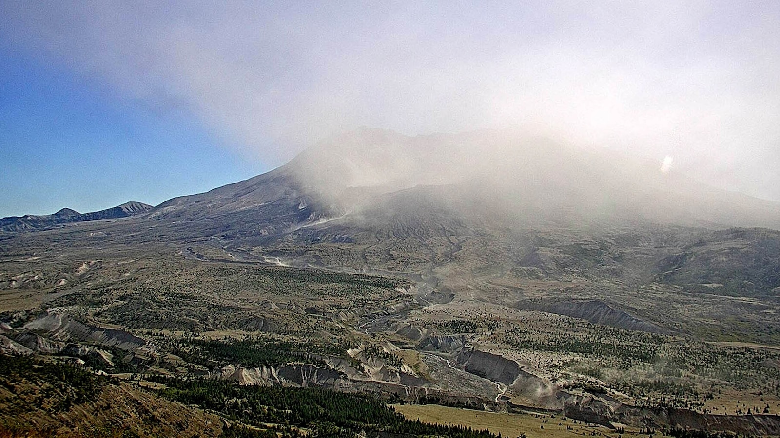 Strong winds at Mount St. Helens stirs up ash from 1980 eruption