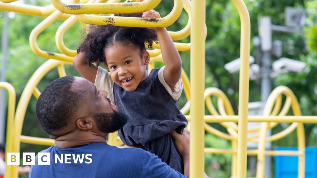 Surrey Heath Council allocate £900k to improve playgrounds