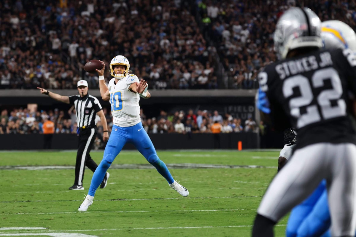 The NFL QB hierarchy is in chaos, plus a tiny rule change with big effects