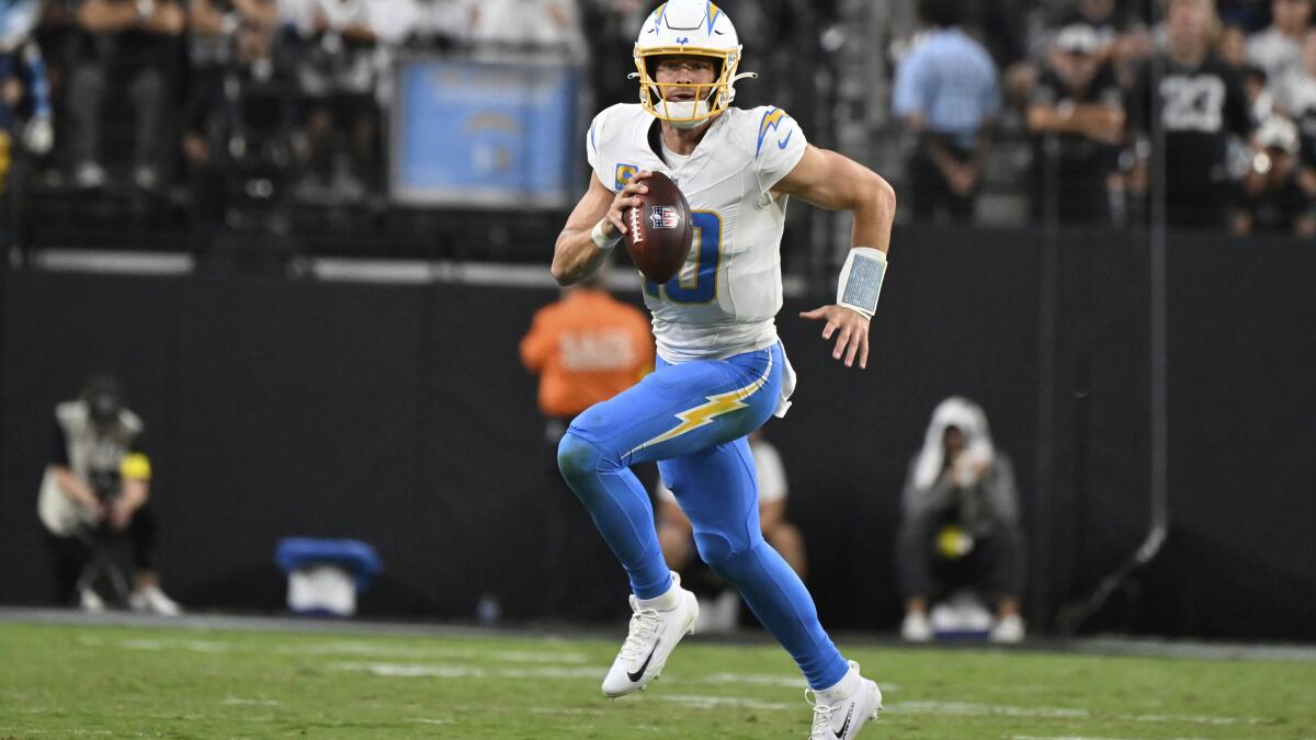 The Sports Report: Chargers move to 2-0 with win over Raiders