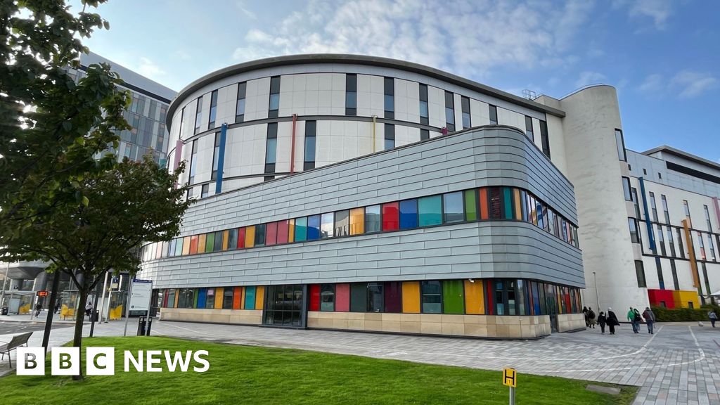 Toddler may have lived if she remained in hospital - inquiry