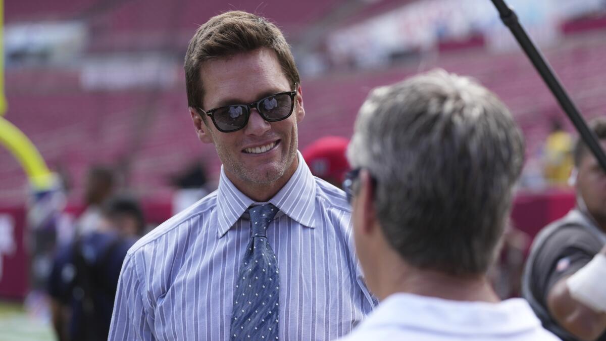 Tom Brady didn't violate rules as broadcaster/team owner in Raiders coaching booth, NFL says