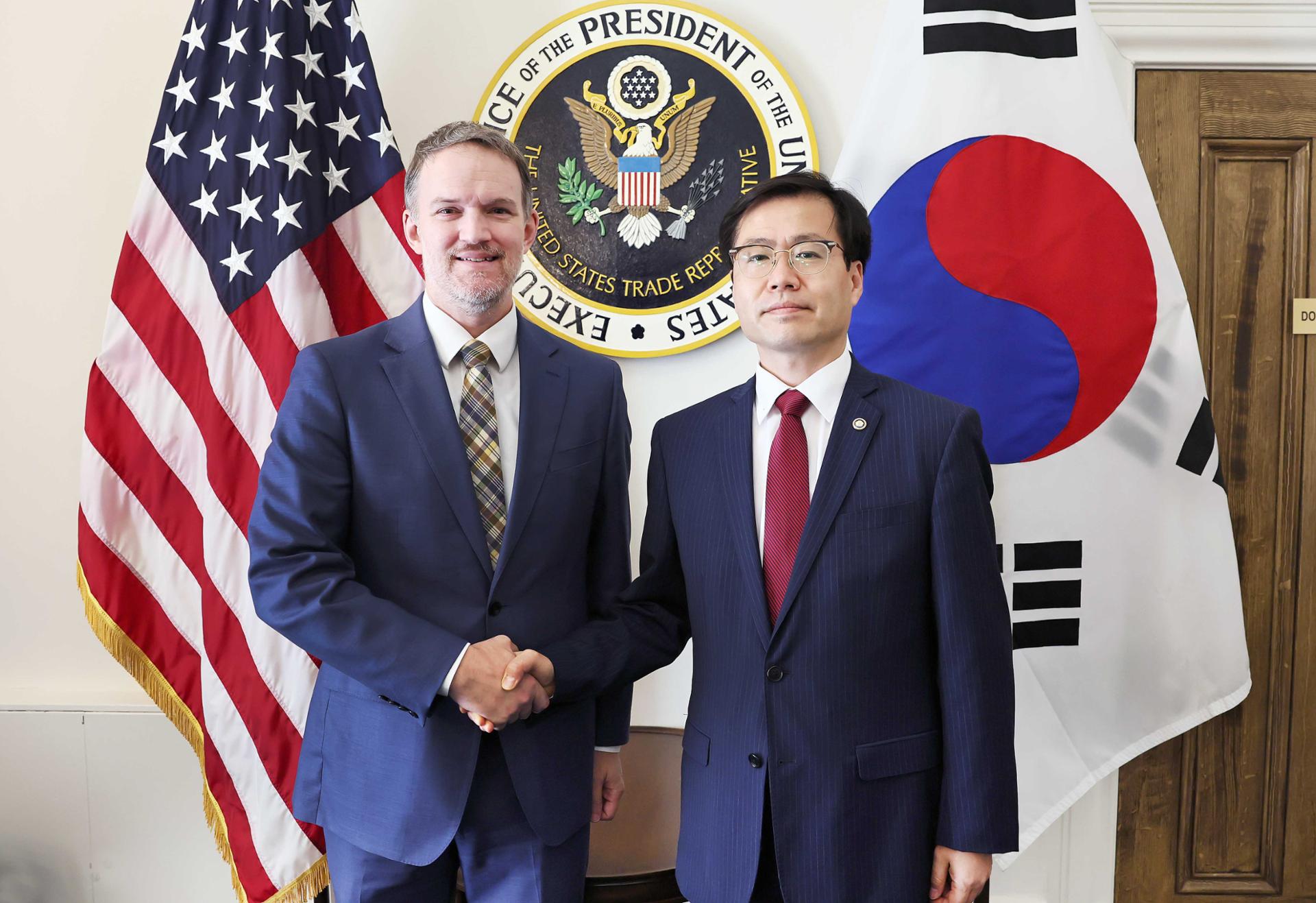 Trade minister meets USTR Greer to narrow differences over Korea's investment package - The Korea Times