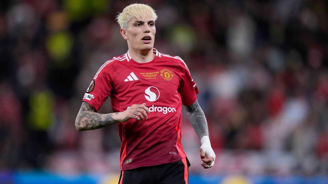 Transfer rumors, news: Chelsea still working to make room for Garnacho, Simons